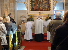 Einweihung der sieben Fußfälle im Oktober 2012 (Foto: Karl-Franz Thiede)